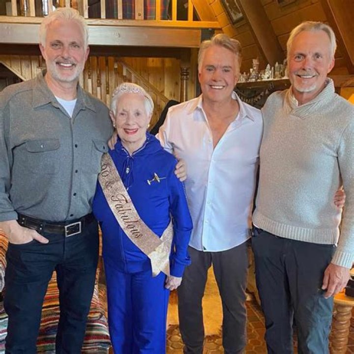 Unveil The Enchanting World Of Shirley Jones: An Icon's Journey